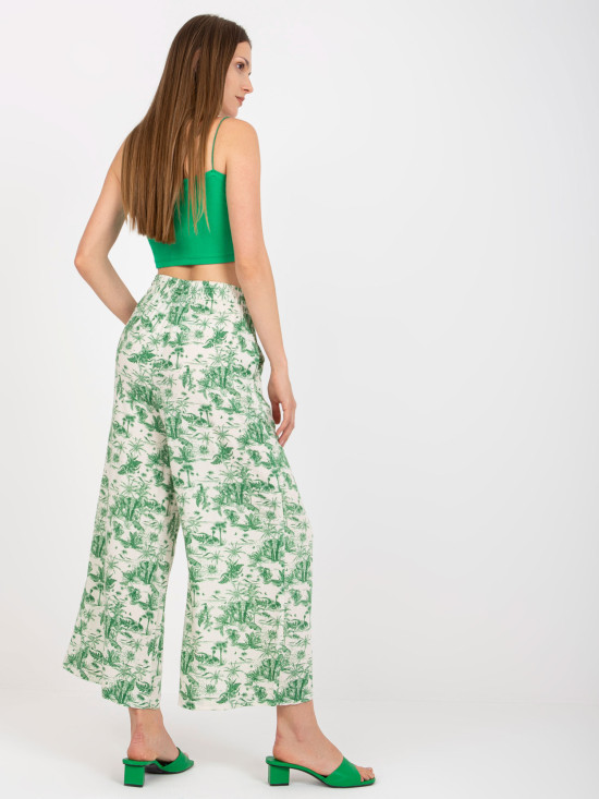 Stylische beige Hose mit hohem Bund