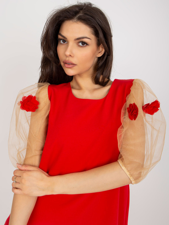 Rotes Cocktailkleid mit 3D-Blumen