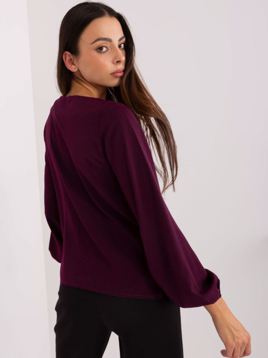 Elegante dunkelviolette Bluse mit Perlen
