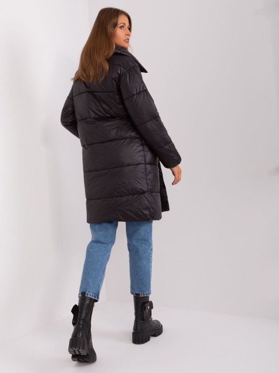 Schwarze Winterdaunenjacke mit Steppung