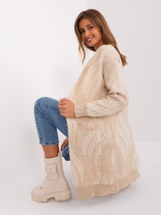 Helle beige weiche Strickjacke mit Taschen