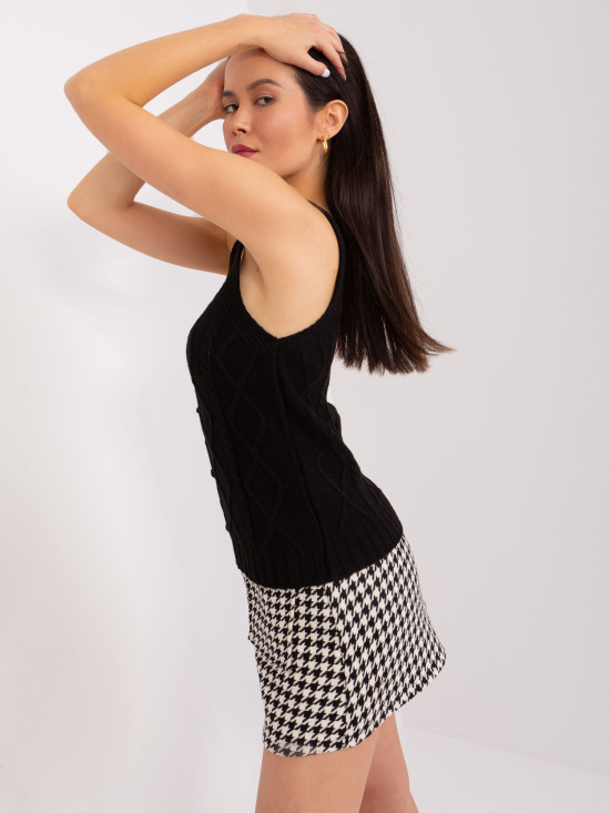 Schwarzes Strickset mit Puffärmeln