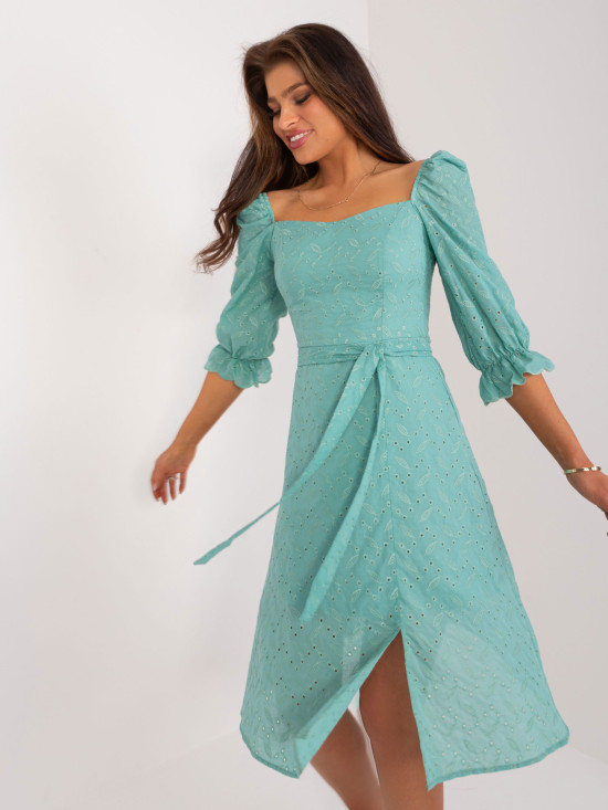 Modische Midi-Kleid mit Stickerei