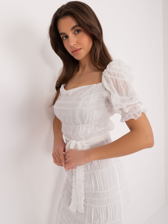 Weißes Midi-Kleid mit Puffärmeln