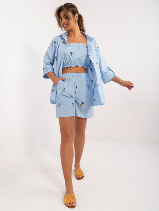 Stylisches Set in hellem Blau