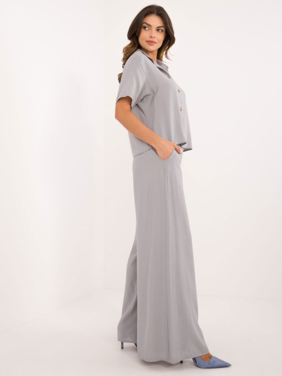 Eleganter Komplettanzug in Grau