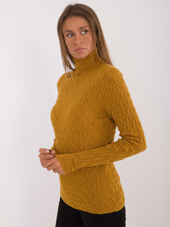 Stylischer gelber Pullover mit Rollkragen