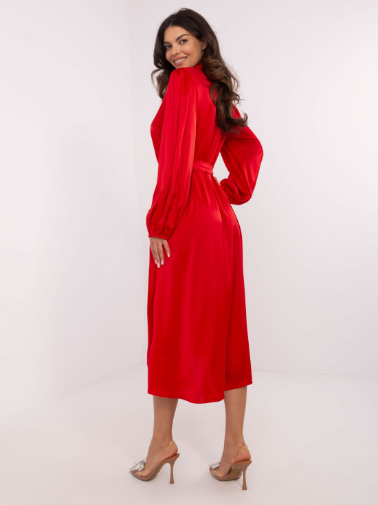 Asymmetrisches rotes Kleid mit langen Ärmeln