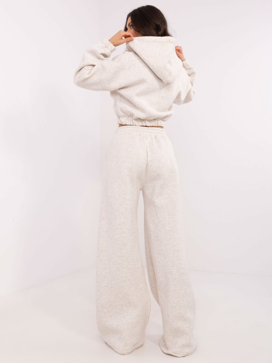 Stylisches Set in hellem Beige