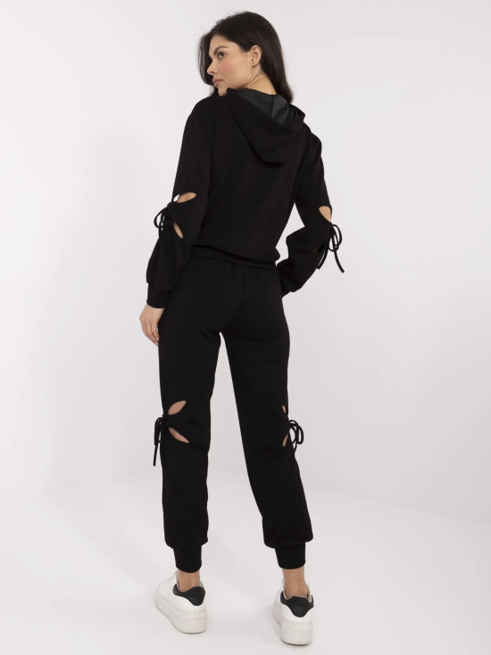 Stylisches schwarzes Set