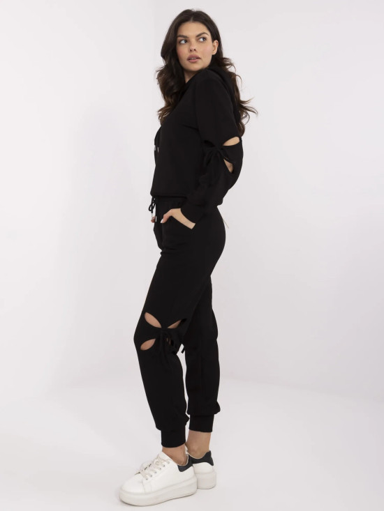 Stylisches schwarzes Set