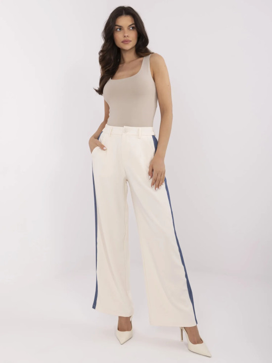 Stylische beige Hose mit Lampassen