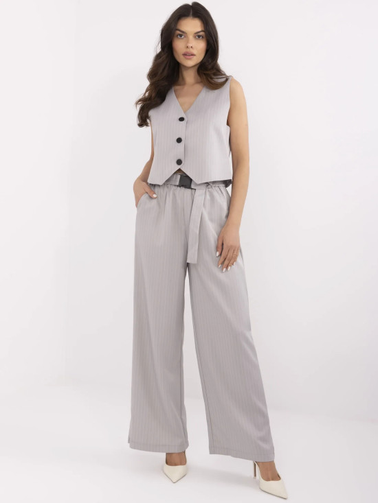 Eleganter Komplettanzug in Grau