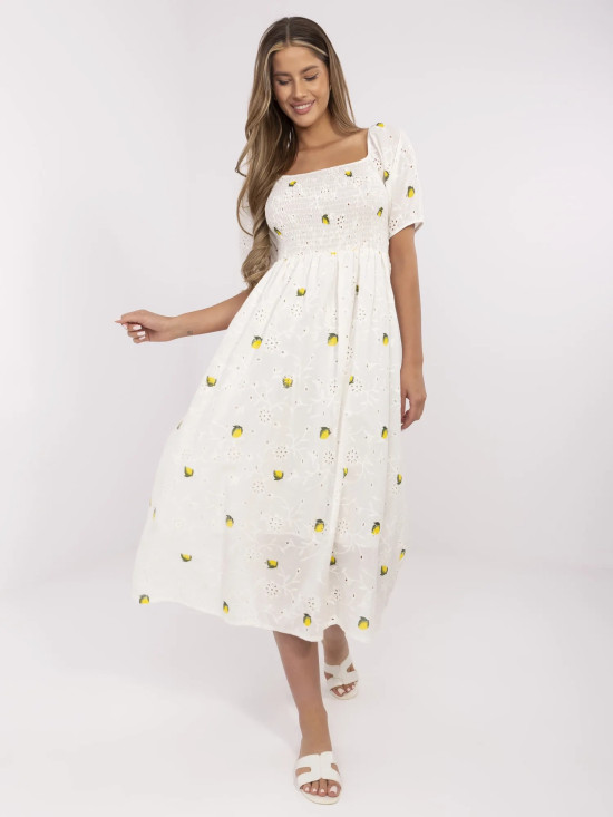 Ecru ausgestellte Kleid mit kurzen Ärmeln