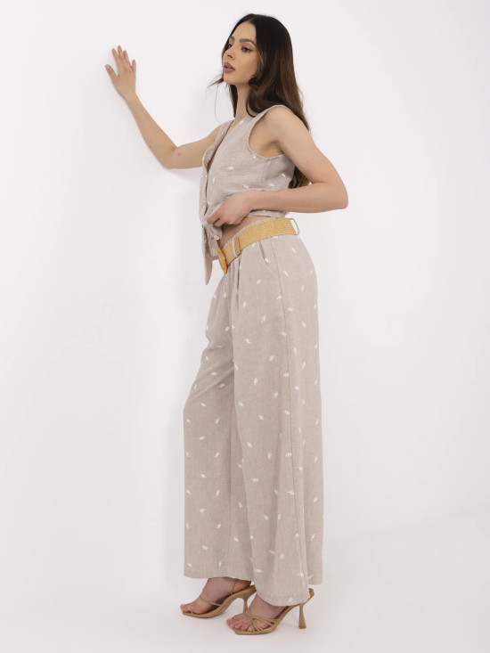 Elegantes Set in Beige