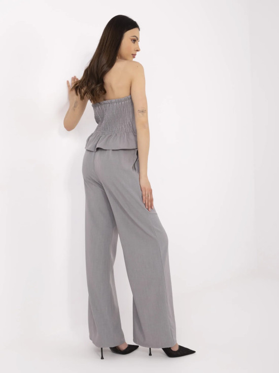 Elegantes Set in Grau