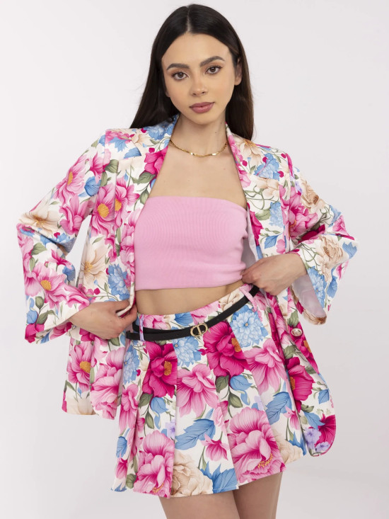 Eleganter rosa Komplett mit Blumenmuster