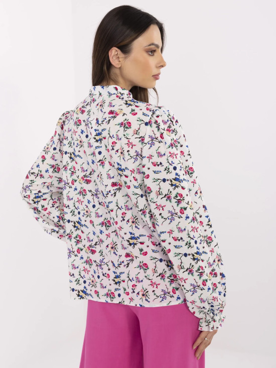 Elegante weiße Bluse mit Blumenmuster