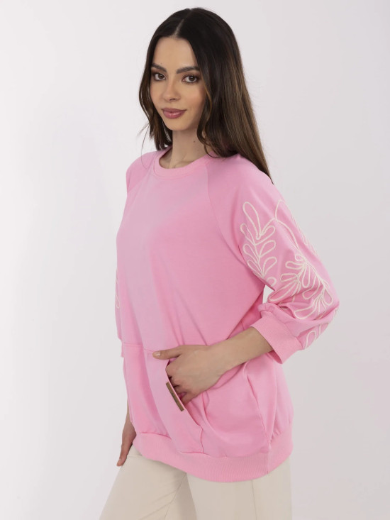 Rosa Bluse mit modernem Schnitt