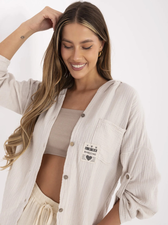 Beige Bluse mit Kapuze