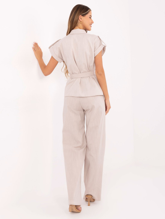 Beige Komplettset mit Bluse und Hose