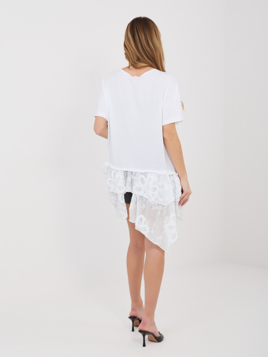 Weiße Baumwollbluse mit kurzen Ärmeln und Volant