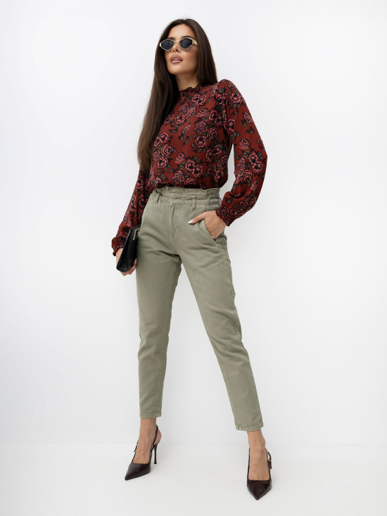 Elegante Bluse mit Blumenmuster und Stehkragen