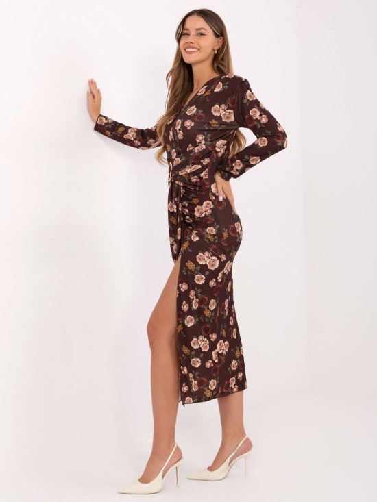 Braunes Midikleid mit Blumenmuster und Wickelausschnitt