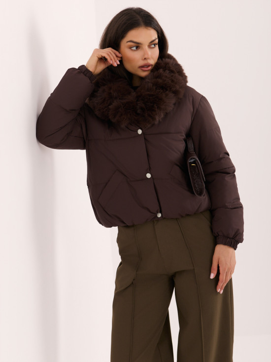 Kurze braune Steppjacke mit Stehkragen