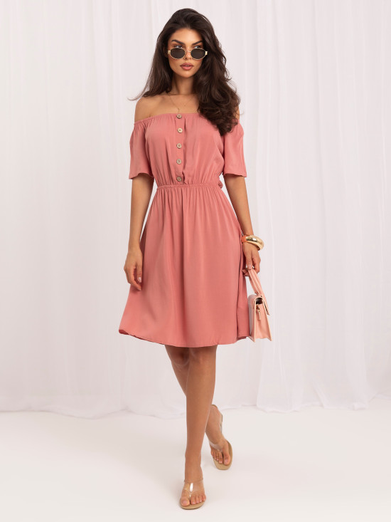 Rosa ausgestelltes Sommerkleid mit kurzen Ärmeln und Knöpfen