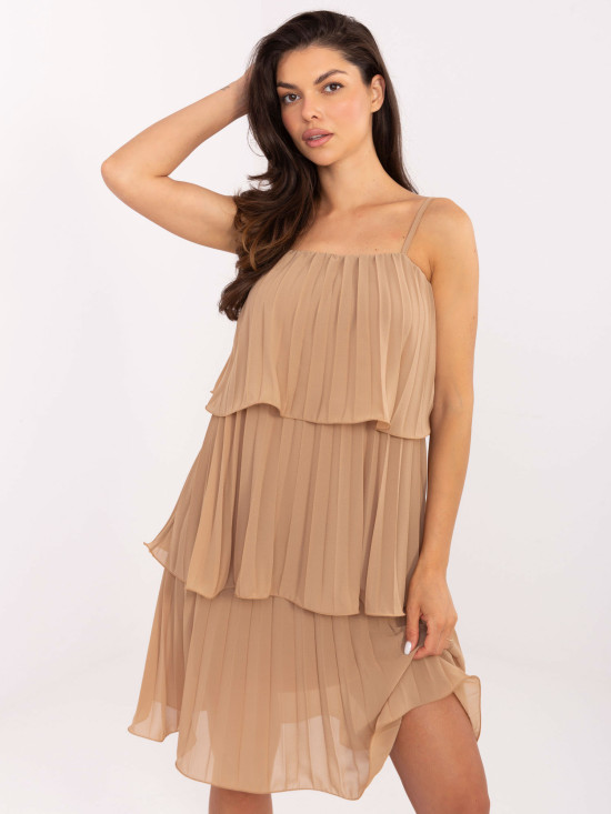 Elegantes Cocktailkleid in Camel-Farbe
