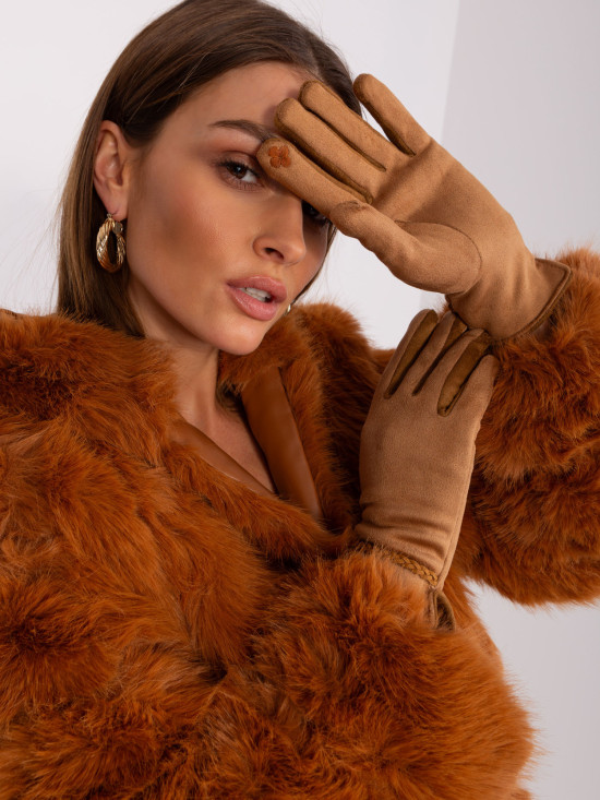 Braune Handschuhe mit dekorativem Riemen