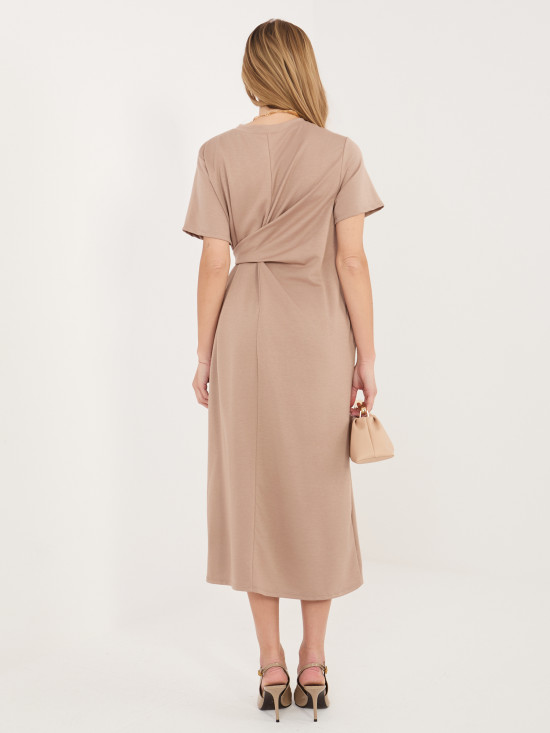 Beiges Midi-Sommerkleid mit kurzen Ärmeln