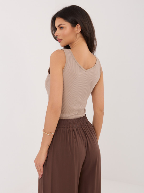 Beiges Ripp-Top mit V-Ausschnitt