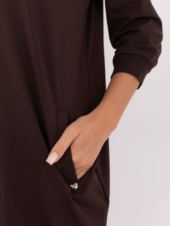 Braunes Baumwollkleid mit 3/4-Ärmeln und V-Ausschnitt