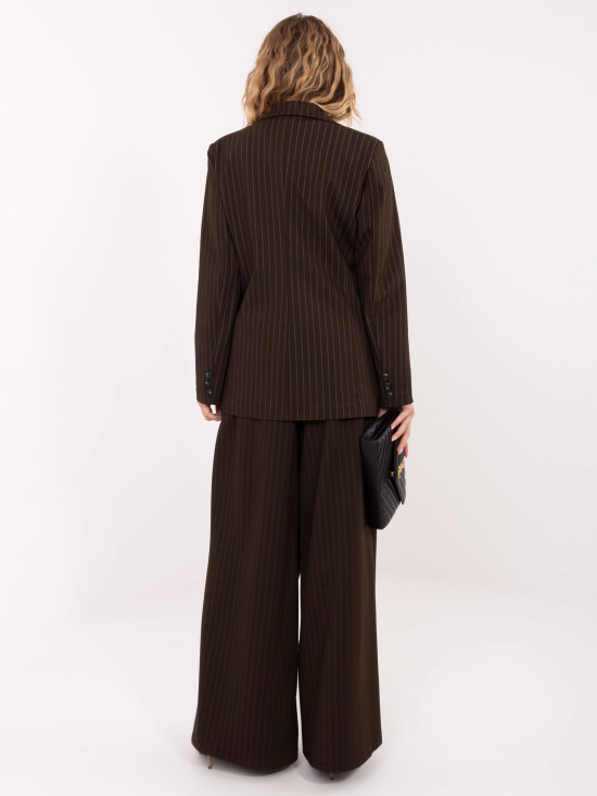 Eleganter brauner Blazer mit Streifen