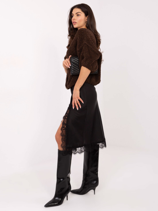 Eleganter brauner Pullover mit 3/4-Ärmeln und Knöpfen