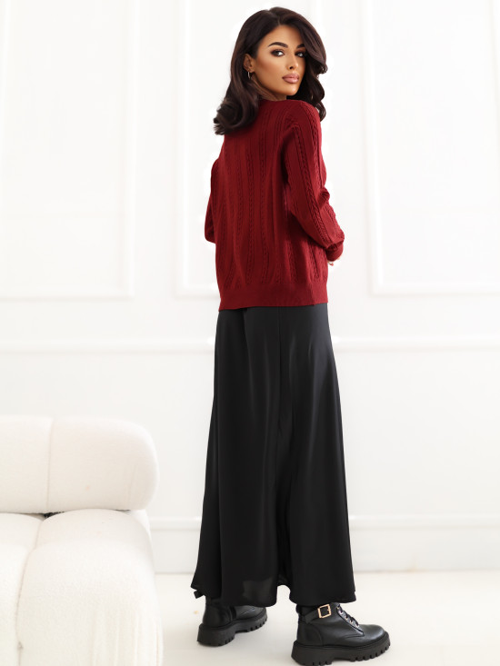 Eleganter roter Pullover mit Rundhalsausschnitt