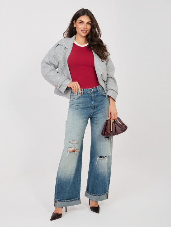 Kurzes rotes Baumwolltop ohne Ärmel