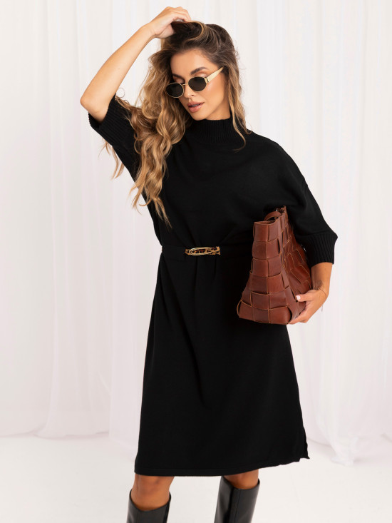 Schwarzes Oversize-Strickkleid mit Gürtel und Rollkragen