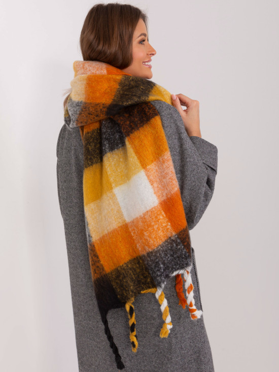 Eleganter schwarzer Schal mit Fransen