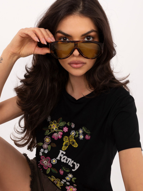 Schwarzes T-Shirt mit Applikation und Stickerei