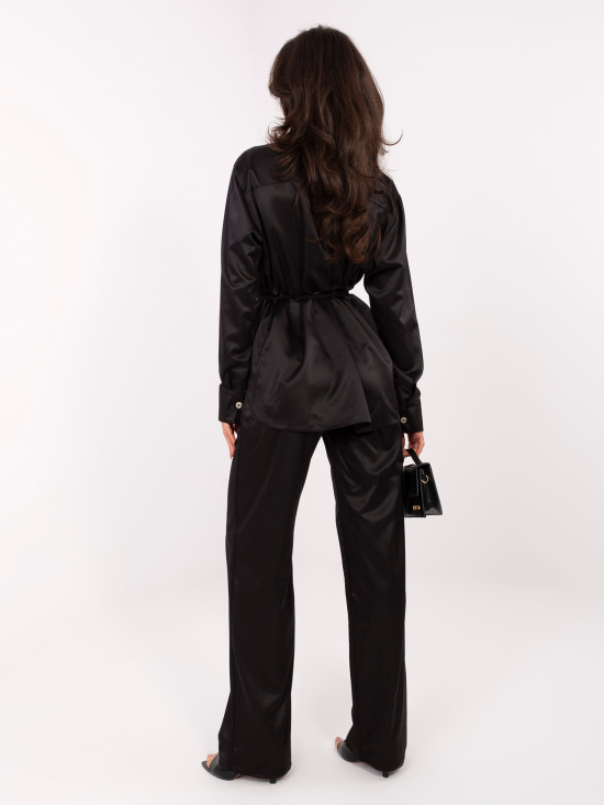 Elegantes schwarzes Set mit Hemd und Hose