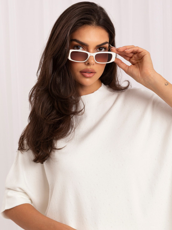 Eleganter Pullover mit Applikation und Stehkragen