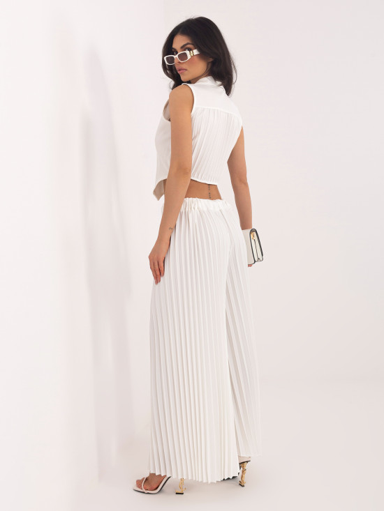 Elegantes Set in Ecru – Weste und Hose