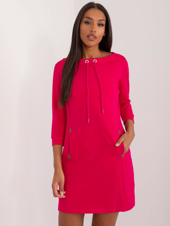 Fuchsiafarbenes Minikleid mit 3/4-Ärmeln
