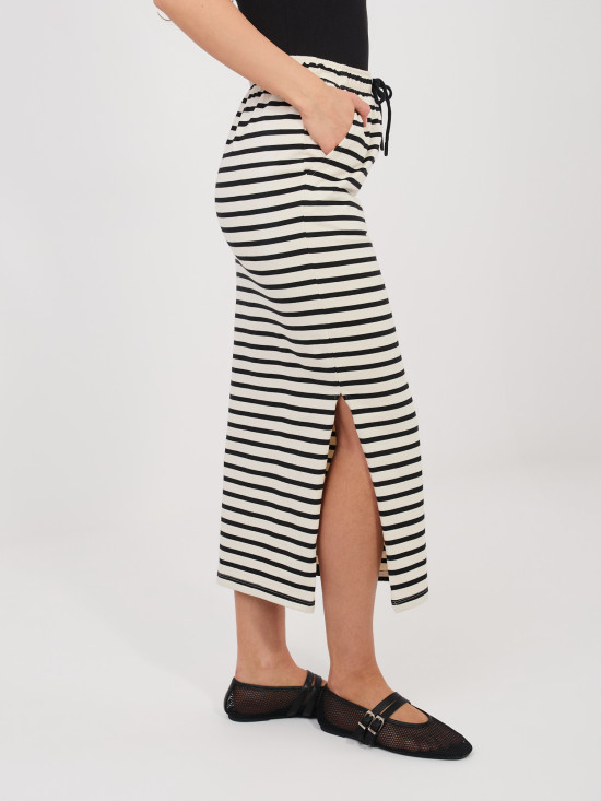 Beiger Midi-Rock mit Streifen und Taschen