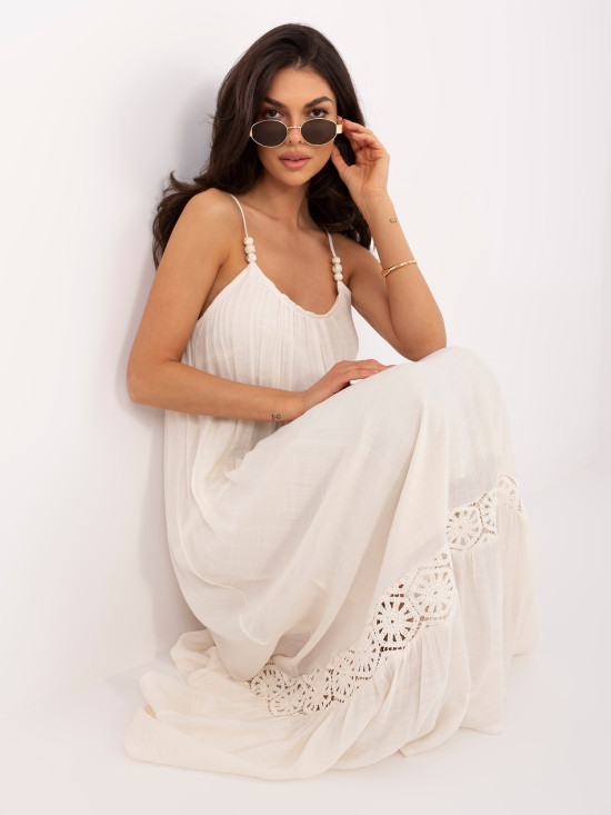 Beiges Maxi-Kleid mit Spitzendetails