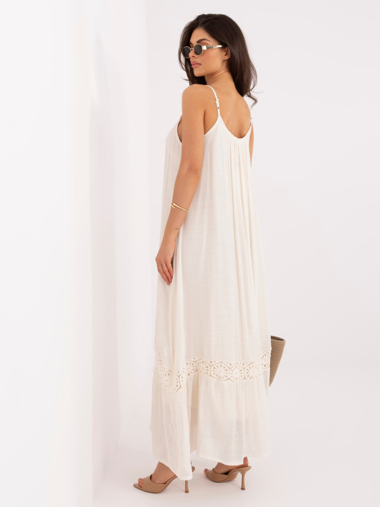 Beiges Maxi-Kleid mit Spitzendetails