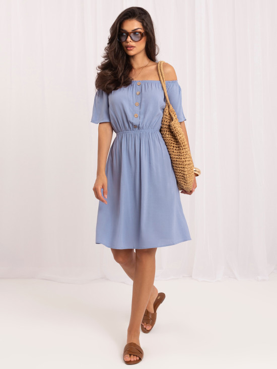Hellblaues ausgestelltes Sommerkleid mit kurzen Ärmeln und Knöpfen